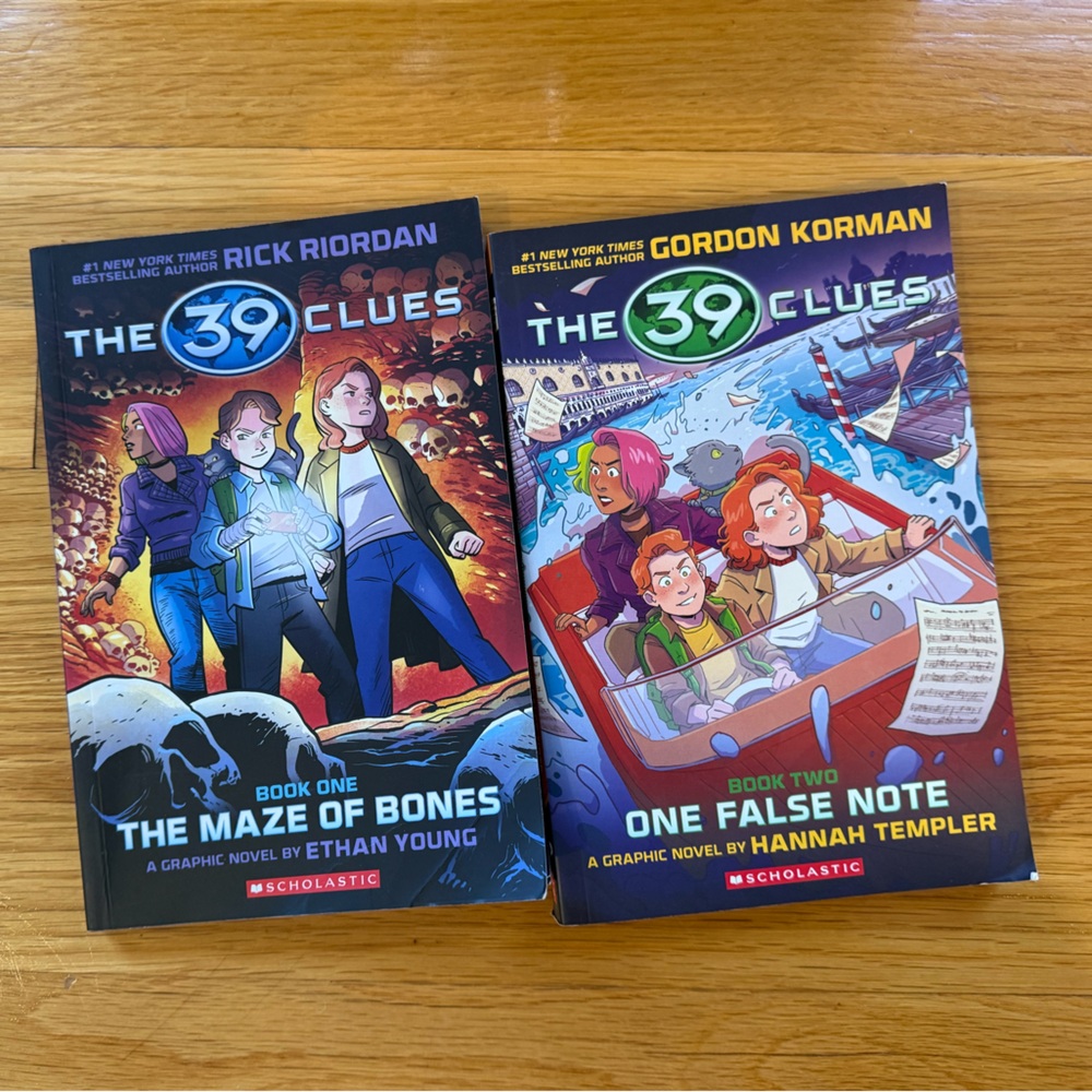 The 39 Clues Graphic Novel, books 1 & 2